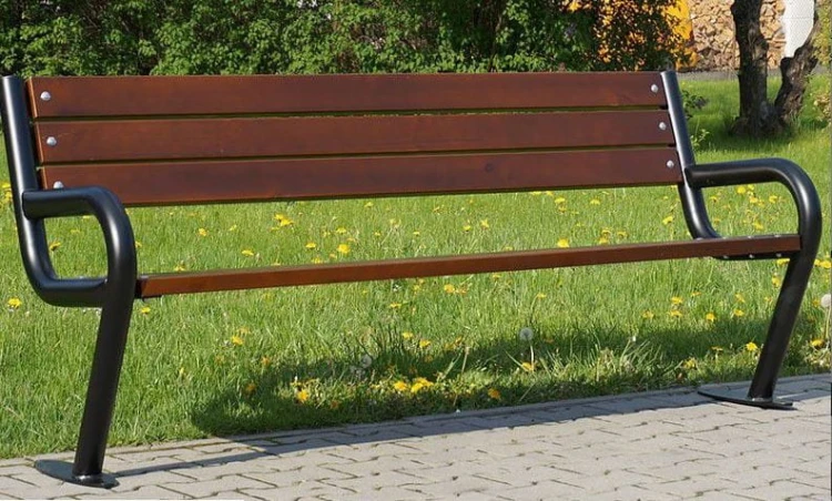 Ławka parkowa Czapla z drewnianym siedziskiem i oparciem