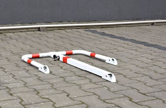 Składana blokada parkingowa C z odbojnikami gumowymi