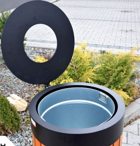 kosz opróżnianie.JPG