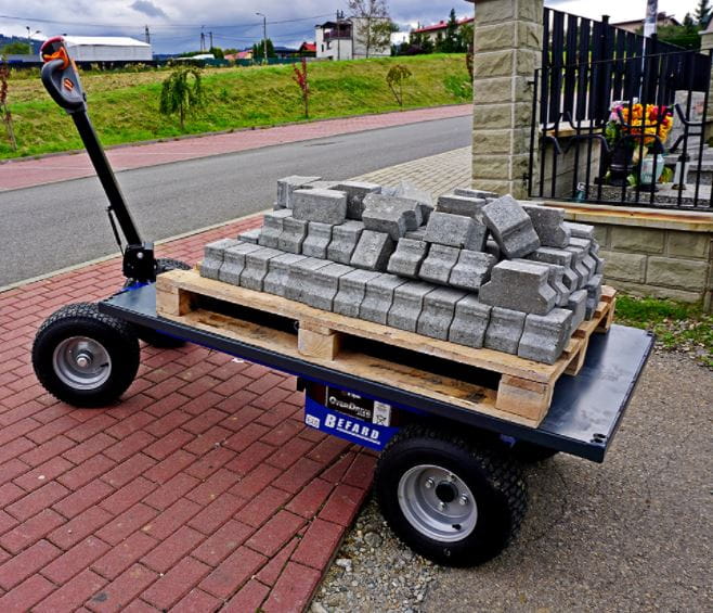 Transporter BEFARD UR600 z napędem 2x4