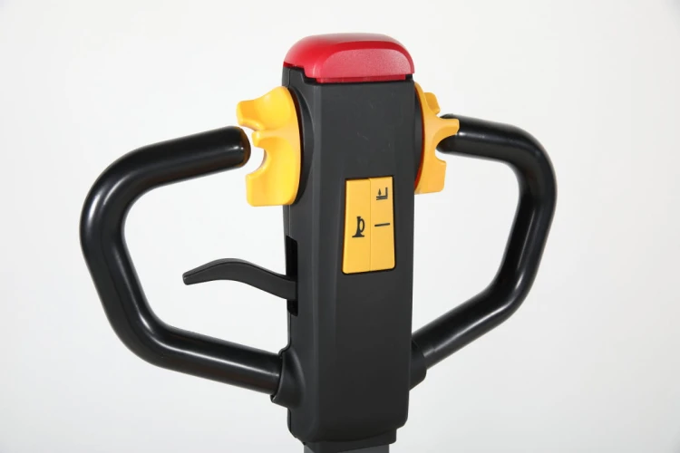 1415045036 wózek elektryczny CBD15 sterowanie.jpg