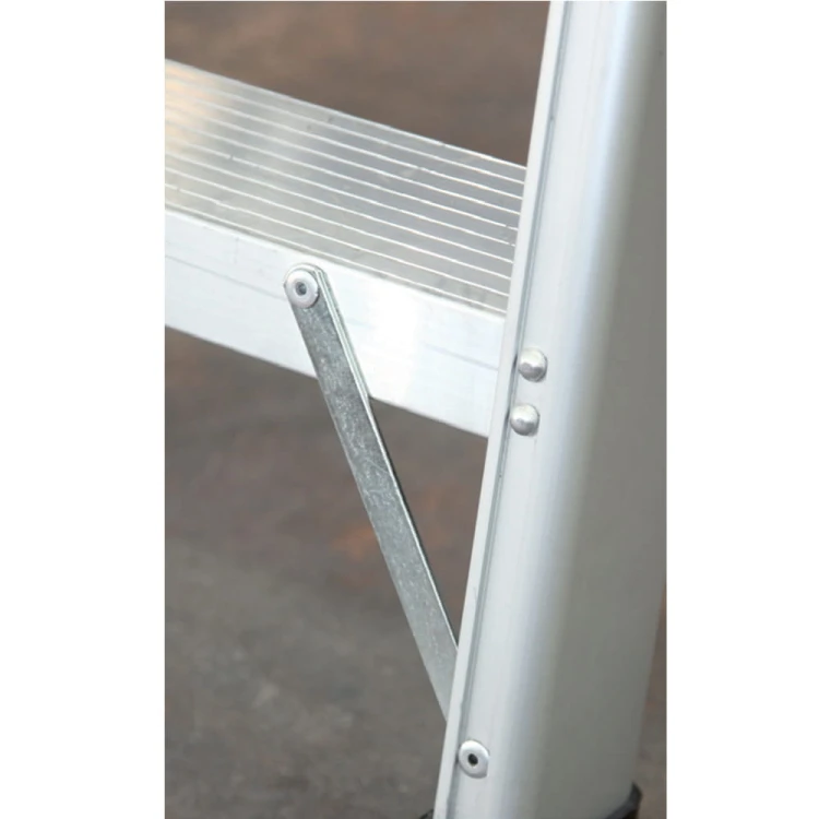 Drabina magazynowa SELLA S14/E szerokie stopnie 8 cm