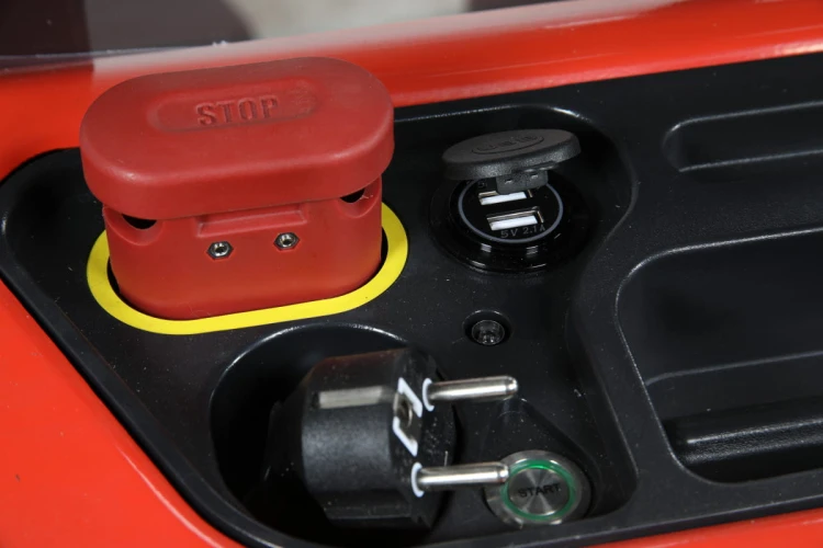 wózek z masztem 7.jpg