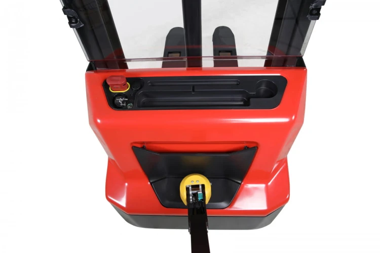 wózek z masztem 8.jpg