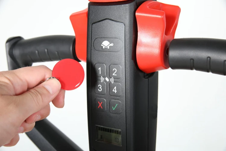 wózek z masztem 9.jpg