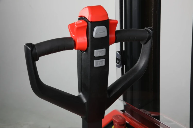 wózek z masztem 11.jpg