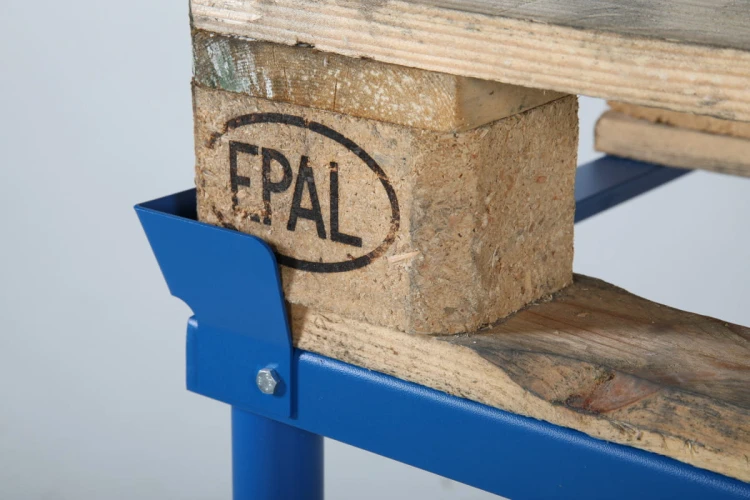 Wózek do przewozu palet EURO ze stalową konstrukcją