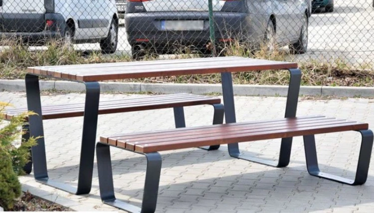 Komplet ogrodowy Rosa I ze stołem i ławkami
