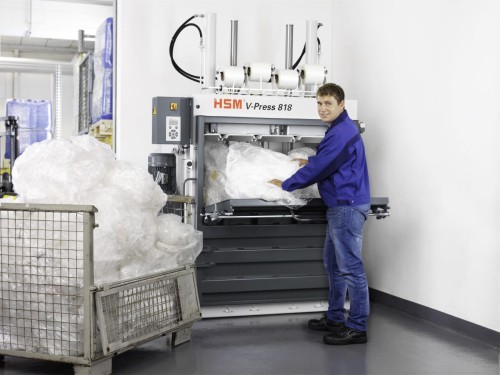 Prasa belująca HSM V-Press 818 plus bela do 200 kg