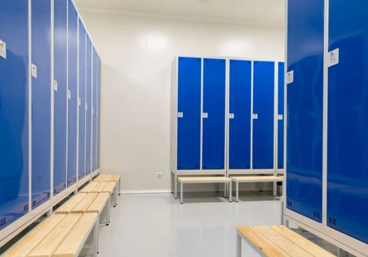 szafy ubraniowe metalowe.JPG
