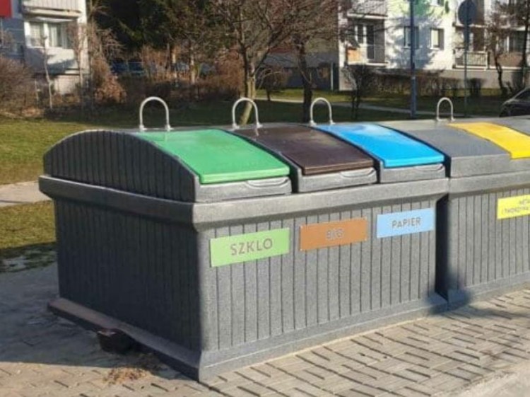 Pojemnik półpodziemny do segregacji odpadów 3 x 2,1 m3
