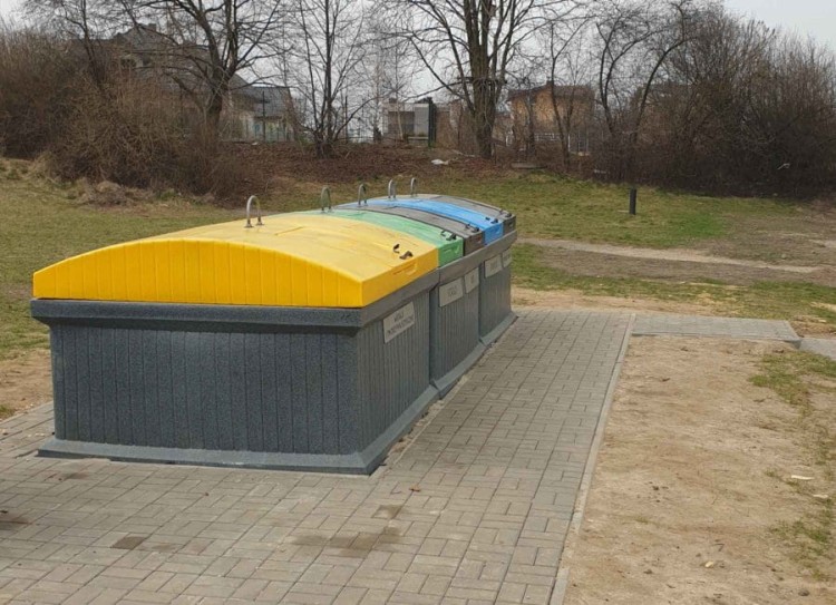 pojemniki półpodziemne 7.jpg