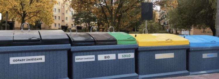 Zewnętrzny pojemnik półpodziemny do selektywnej zbiórki odpadów