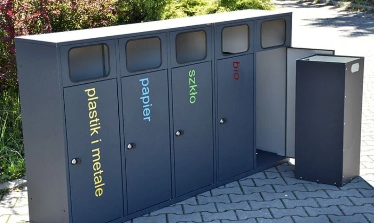 kosz do segregacji odpadów, mała architektura, producent.JPG