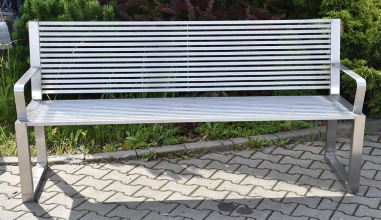 Ławka z oparciem i podłokietnikami długość 190 cm