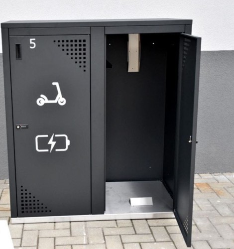 mala-architektura-producent-boks-na-hulajnogi.JPG