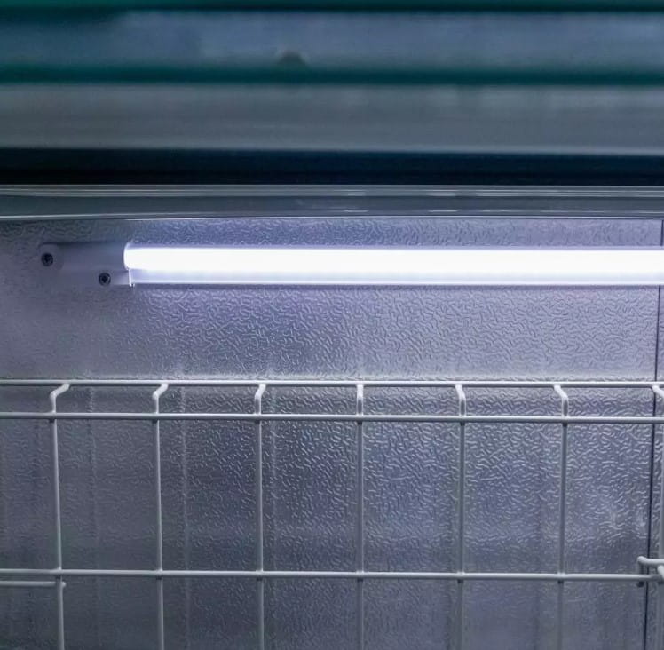 Przeszklona zamrażarka skrzyniowa Mega-M NoFrost do sklepu