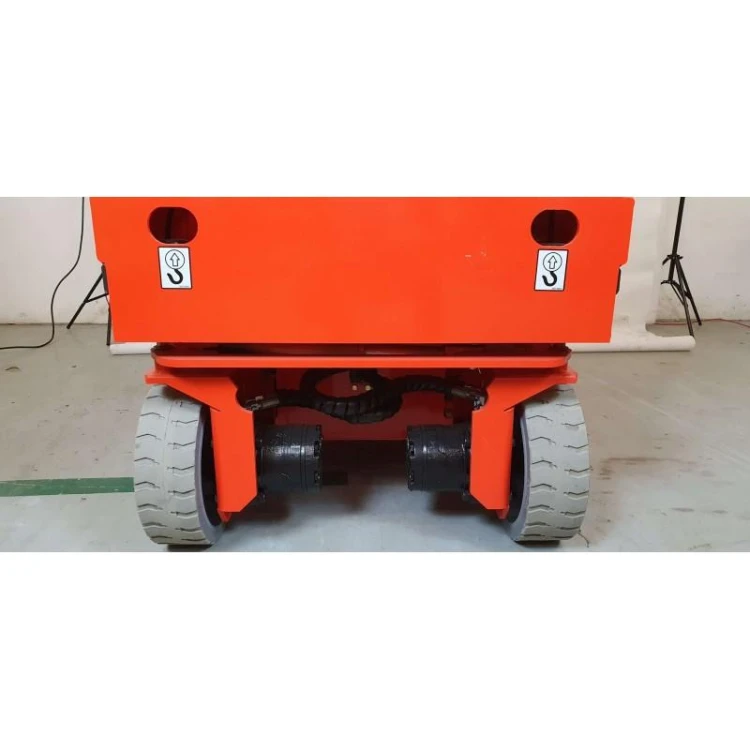 Podnośnik koszowy bateryjny z wysokością roboczą 13,6 m