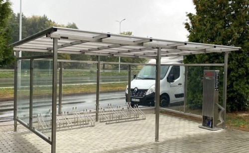 Wiata rowerowa Zorza XL zabudowana na 10 rowerów