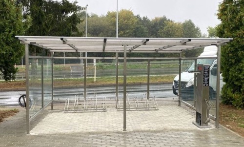 Zabudowana wiata rowerowa 420 cm na 10 stanowisk