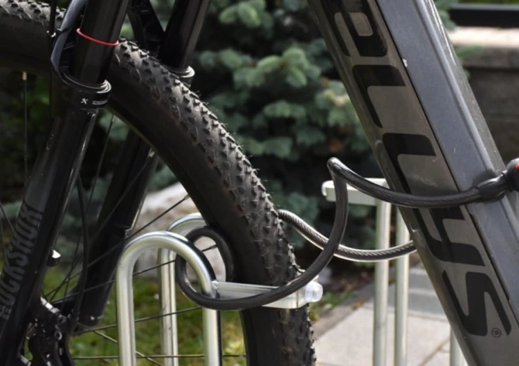 Solidny stojak na rowery RAD-3 Premium 123 cm