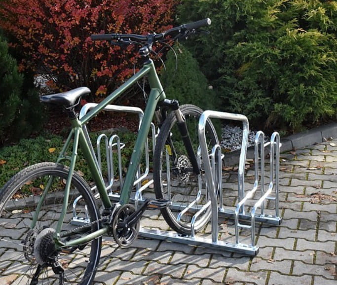 stojak_rowerowy_rad_4_z_barierka(3).jpg