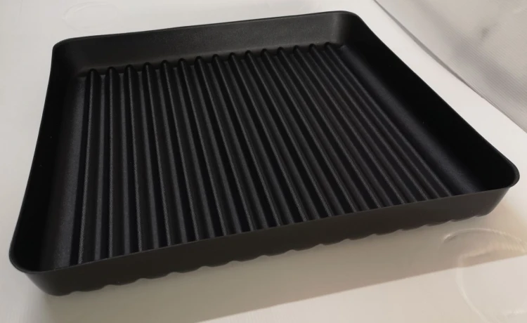 Pojemnik na pieczywo ABS, niski 6 cm, ryflowany.jpg