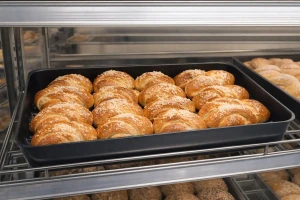 Pojemnik na pieczywo i bułki z ABS ryflowany 50,6x24,6x6 cm.webp