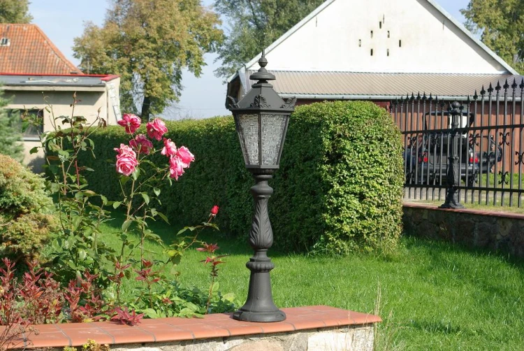 Ręcznie wykonana polska lampa żeliwna Gicor