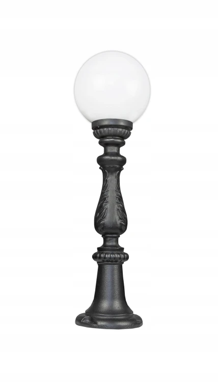 Lampa żeliwna z białym kloszem kulą 200 mm