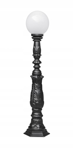 Żeliwna lampa ogrodowa z białą kulą 20 cm