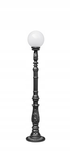 Żeliwna lampa ogrodowa z białym kloszem kulą