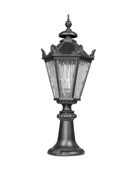 Żeliwna lampa ogrodowa o wysokości 67 cm