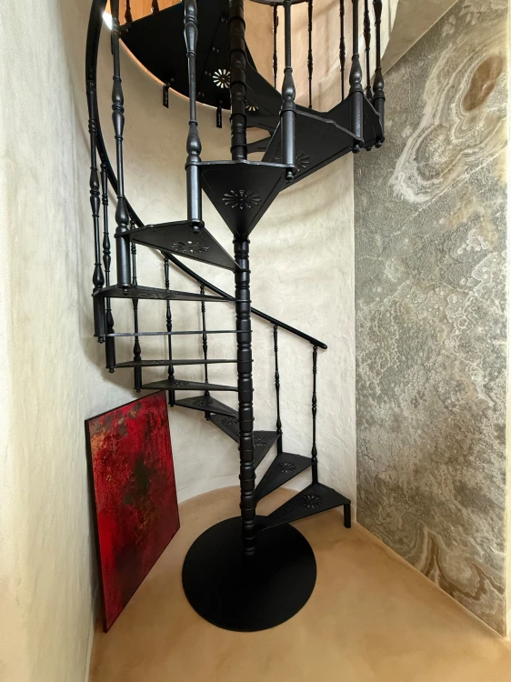 Schody żeliwne spiralne o średnicy 1550 mm