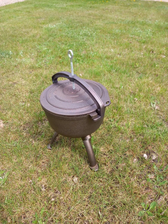 Kociołek na ognisko o średnicy 36 cm