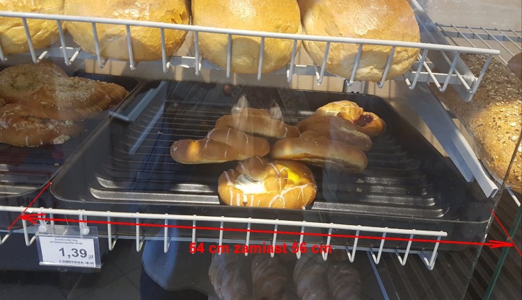 Pojemnik na pieczywo ryflowany 007.jpg