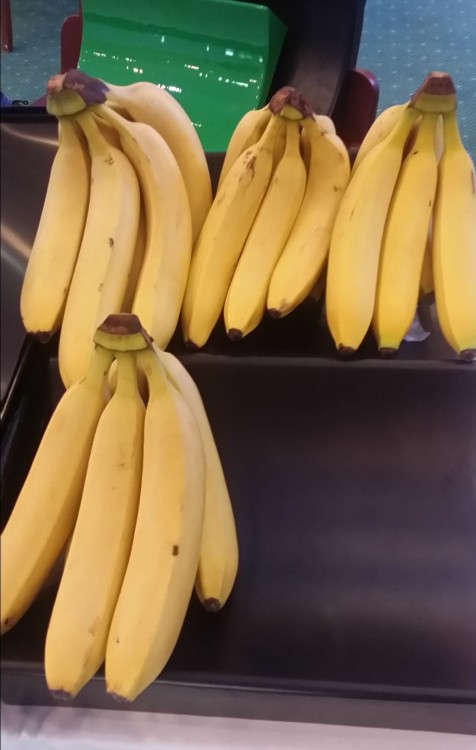 Podstawka ekspozycyjna na banany do marketu