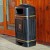 Kosz uliczny Streamline Jubilee z zaokrągloną pokrywą