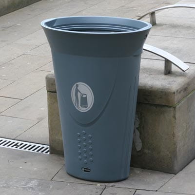 Nowoczesny kosz na odpady Luna do przestrzeni publicznych