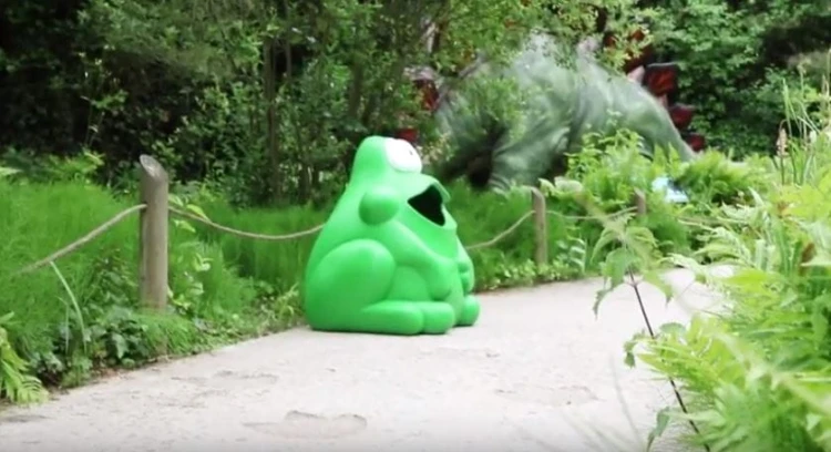 Kosz dla dzieci Froggo z zamykanymi drzwiczkami tylnymi
