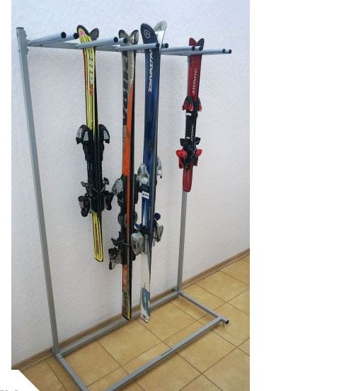 Sklepowy stojak na 10 par nart SKI