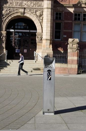 Popielniczka Ashguard do wejść i przestrzeni zewnętrznych