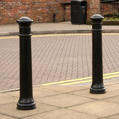 Słupek ochronny Glasdon Manchester odporny na korozję