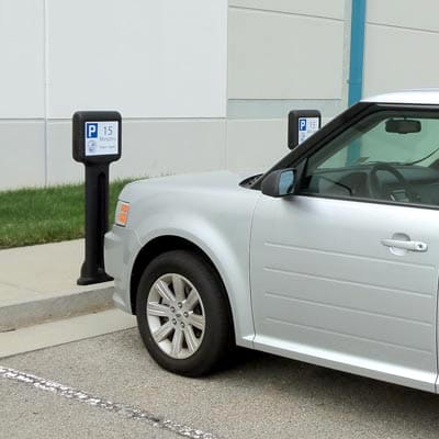 Pachołek Infomaster do oznakowania parkingu