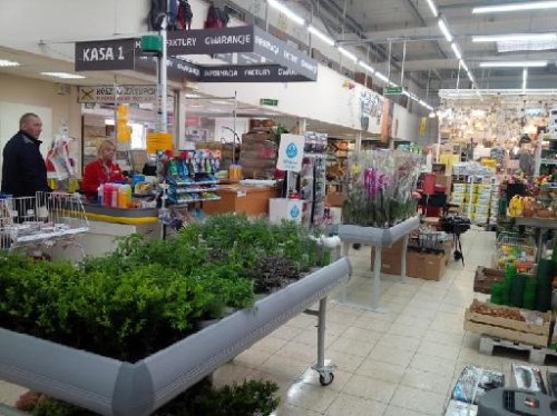 stol dla kwiatow 2.jpg