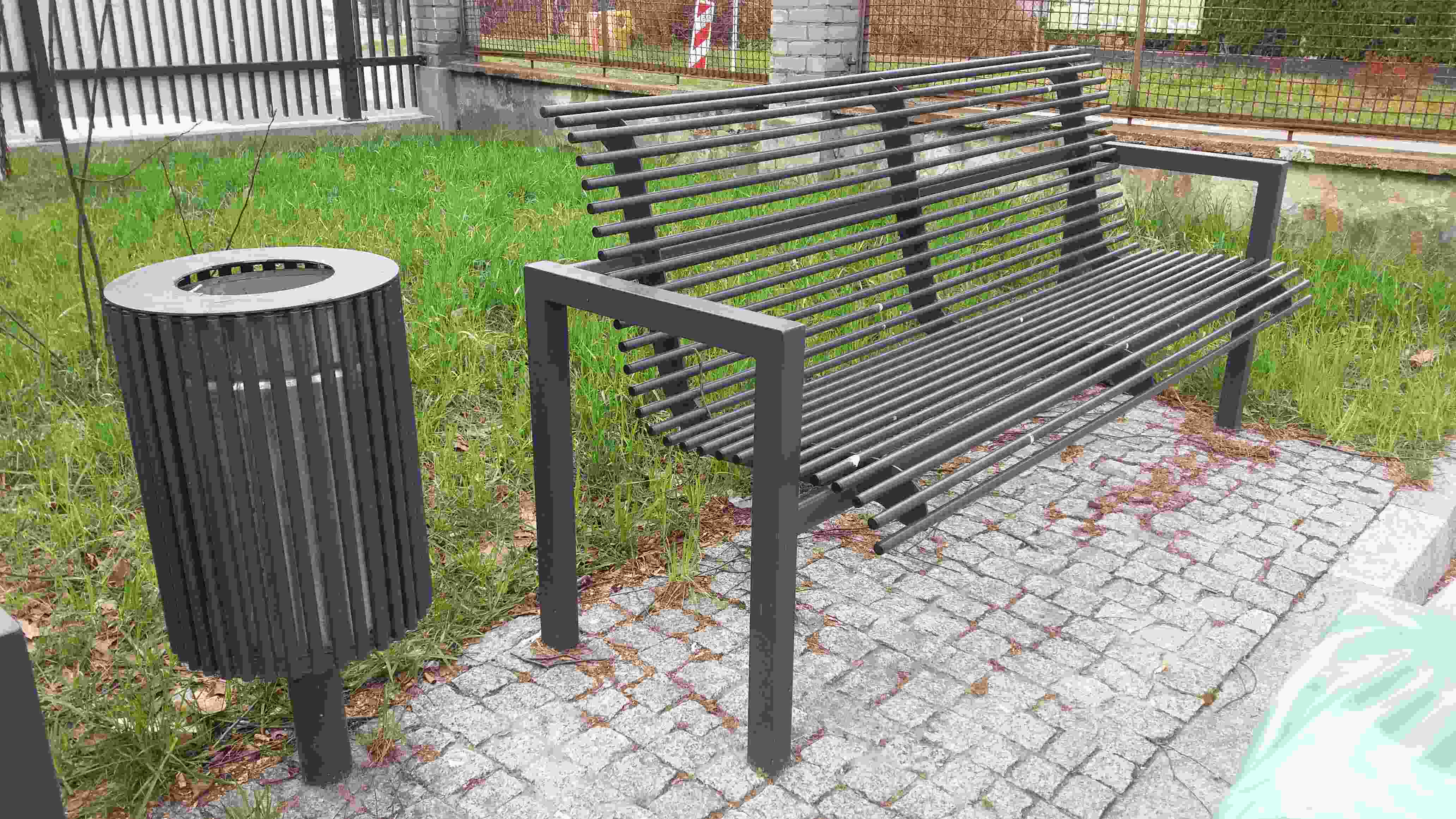 Ławka Szafir II z oparciem