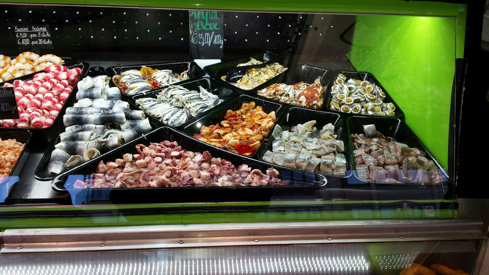 Komplet pojemników "Amfiteatr 1" 80 x 80 cm gł. 5cm, 9 szt. pojemniki czarne z plexi, producent: Dupont