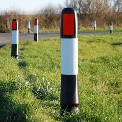 Słupek Vergemaster RX, betonowe zakotwienie