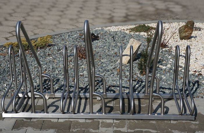 Stojak na rowery RAD-4 z barierką inox