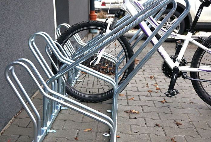 Stojak na rowery CROSS SAVE-6 z barierką